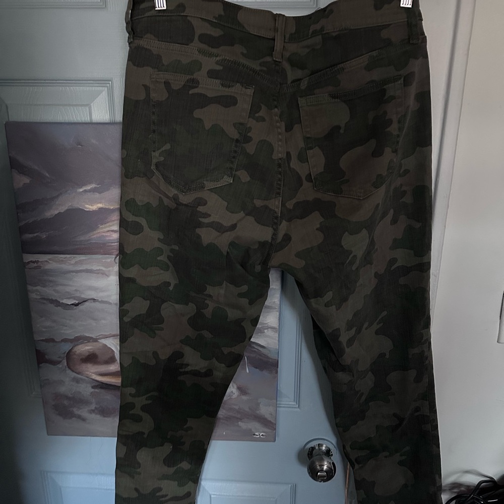 GAP Camouflage High Rise Skinny Jeans - Picture 3 of 5